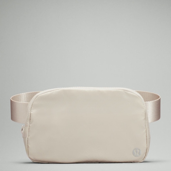 Everywhere Belt Bag - WHITE OPAL - Picture 1 of 7